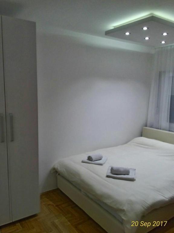 Apartment Frida Belgrado Esterno foto